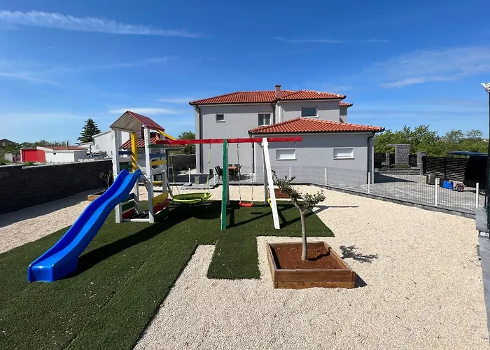 Family Friendly House With A Swimming Pool Zadar - 22140 Casa vacanze