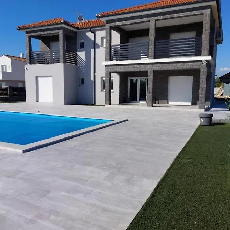 Family Friendly House With A Swimming Pool Zadar - 22140 Casa vacanze *