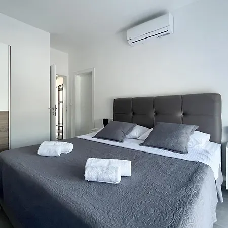 Casa vacanze Family Friendly House With A Swimming Pool Zadar - 22140 Murvica (Policnik)