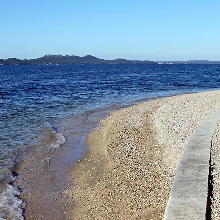 Casa vacanze Family Friendly House With A Swimming Pool Zadar - 22140