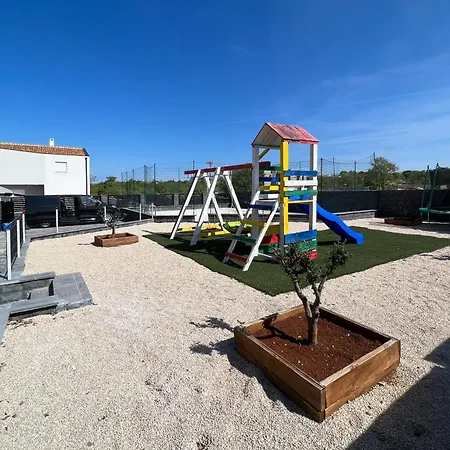 Family Friendly House With A Swimming Pool Zadar - 22140 Casa vacanze Murvica (Policnik)