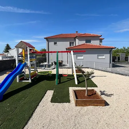 Family Friendly House With A Swimming Pool Zadar - 22140 Casa vacanze